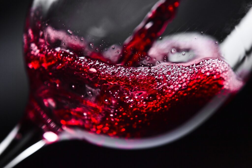 Красное вино: производство, выдержка и розлив - Блог Vintage-M